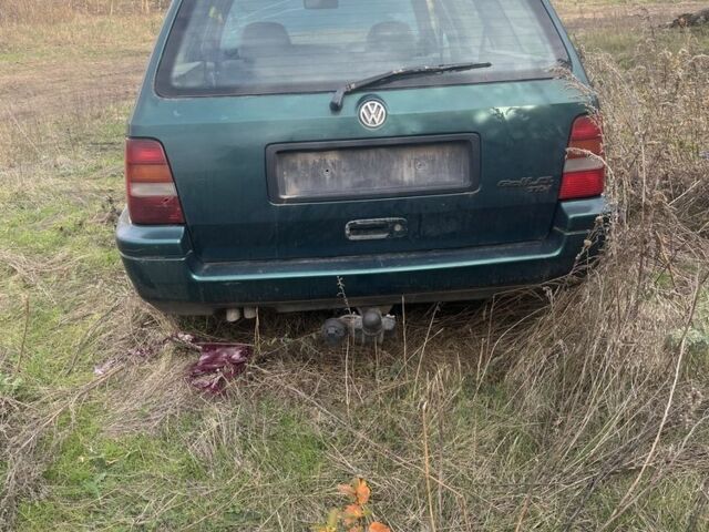 Зеленый Фольксваген Гольф, объемом двигателя 1.9 л и пробегом 3 тыс. км за 426 $, фото 3 на Automoto.ua
