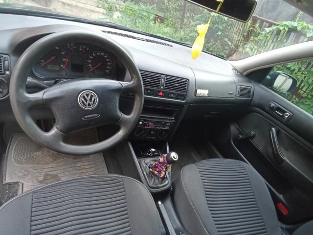 Зелений Фольксваген Гольф, об'ємом двигуна 1.4 л та пробігом 307 тис. км за 2500 $, фото 4 на Automoto.ua