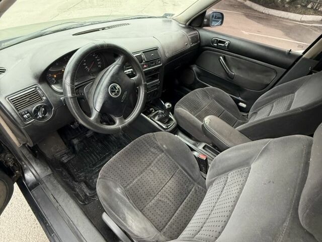 Зелений Фольксваген Гольф, об'ємом двигуна 0 л та пробігом 200 тис. км за 1550 $, фото 4 на Automoto.ua