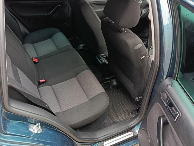 Зеленый Фольксваген Гольф, объемом двигателя 2 л и пробегом 279 тыс. км за 4000 $, фото 8 на Automoto.ua