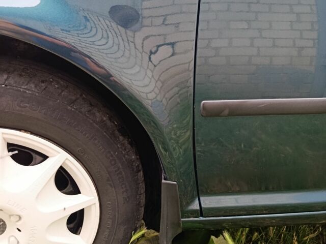 Зеленый Фольксваген Гольф, объемом двигателя 2 л и пробегом 279 тыс. км за 4000 $, фото 3 на Automoto.ua