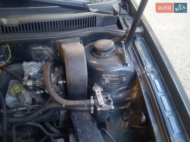 Фольксваген Гольф 2001 у Луцьку на Automoto.ua Зелений Фольксваген Гольф, об'ємом двигуна 1.6 л та пробігом 308 тис. км за 4500 $, фото 29 на Automoto.ua