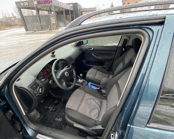 Зеленый Фольксваген Гольф, объемом двигателя 1.6 л и пробегом 282 тыс. км за 3800 $, фото 6 на Automoto.ua