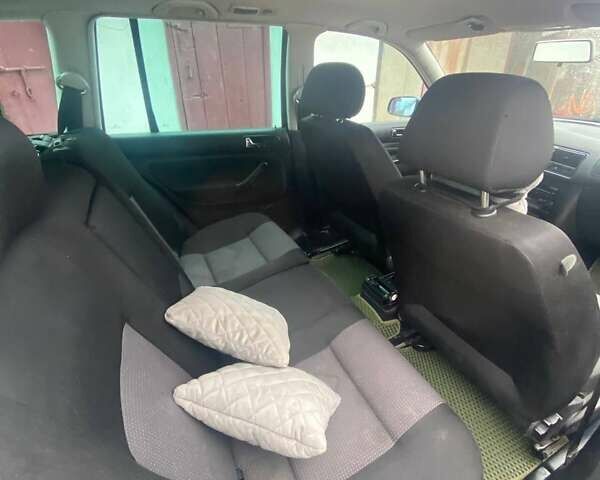 Зеленый Фольксваген Гольф, объемом двигателя 1.39 л и пробегом 250 тыс. км за 4350 $, фото 3 на Automoto.ua