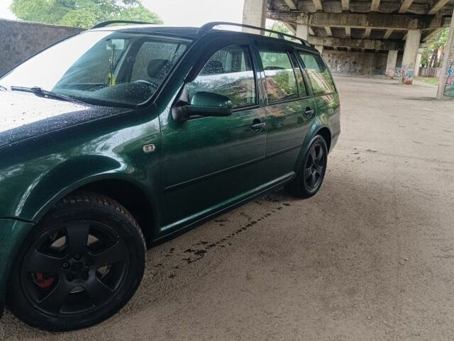 Зеленый Фольксваген Гольф, объемом двигателя 1.6 л и пробегом 260 тыс. км за 2900 $, фото 1 на Automoto.ua