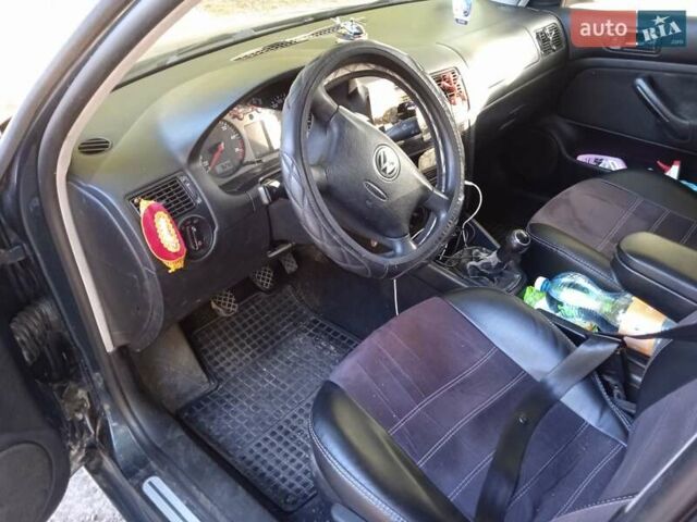 Фольксваген Гольф 2001 у Луцьку на Automoto.ua Зелений Фольксваген Гольф, об'ємом двигуна 1.6 л та пробігом 308 тис. км за 4500 $, фото 4 на Automoto.ua