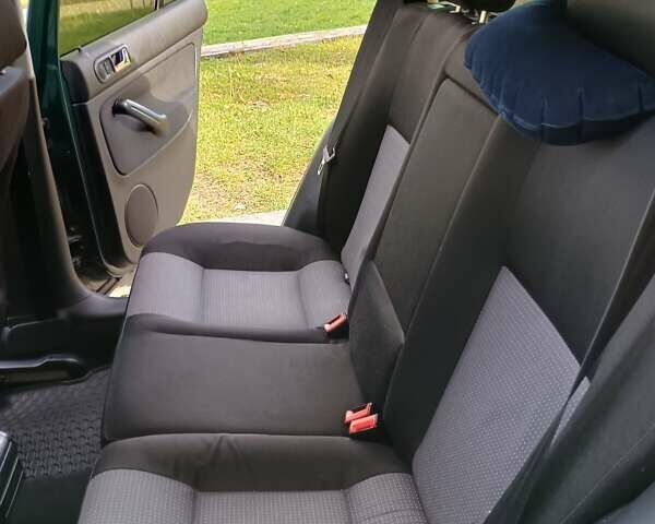 Зелений Фольксваген Гольф, об'ємом двигуна 1.6 л та пробігом 254 тис. км за 4150 $, фото 10 на Automoto.ua