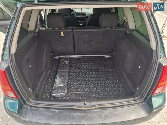Зеленый Фольксваген Гольф, объемом двигателя 1.6 л и пробегом 254 тыс. км за 4500 $, фото 14 на Automoto.ua