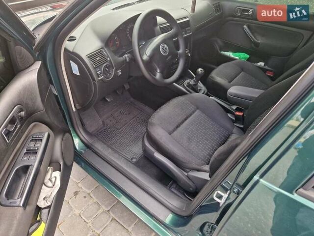 Зеленый Фольксваген Гольф, объемом двигателя 1.6 л и пробегом 254 тыс. км за 4500 $, фото 9 на Automoto.ua