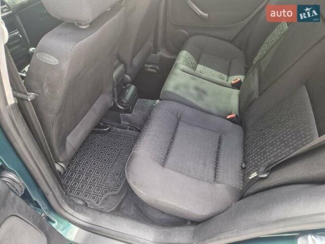 Зеленый Фольксваген Гольф, объемом двигателя 1.6 л и пробегом 254 тыс. км за 4500 $, фото 12 на Automoto.ua