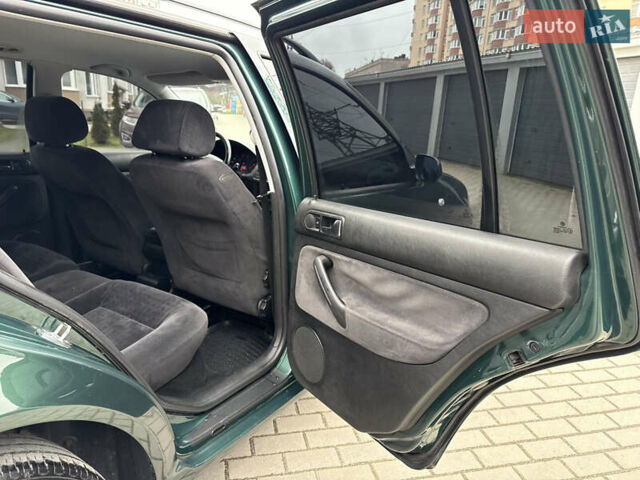 Зеленый Фольксваген Гольф, объемом двигателя 1.9 л и пробегом 377 тыс. км за 4150 $, фото 29 на Automoto.ua