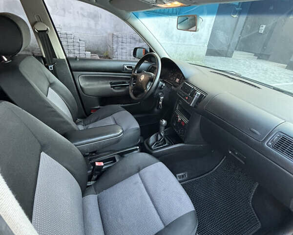 Зелений Фольксваген Гольф, об'ємом двигуна 1.6 л та пробігом 246 тис. км за 4400 $, фото 17 на Automoto.ua