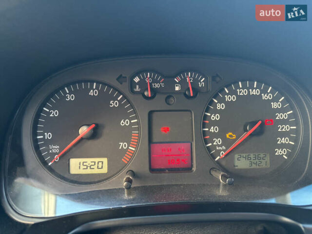 Зелений Фольксваген Гольф, об'ємом двигуна 1.6 л та пробігом 246 тис. км за 4400 $, фото 16 на Automoto.ua