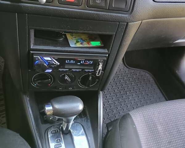 Зелений Фольксваген Гольф, об'ємом двигуна 1.6 л та пробігом 254 тис. км за 4150 $, фото 6 на Automoto.ua