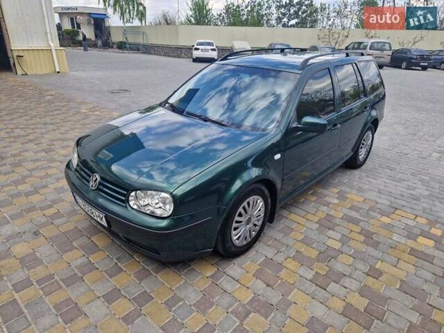 Зеленый Фольксваген Гольф, объемом двигателя 1.6 л и пробегом 254 тыс. км за 4500 $, фото 1 на Automoto.ua