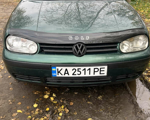 Зеленый Фольксваген Гольф, объемом двигателя 1.6 л и пробегом 382 тыс. км за 3850 $, фото 2 на Automoto.ua