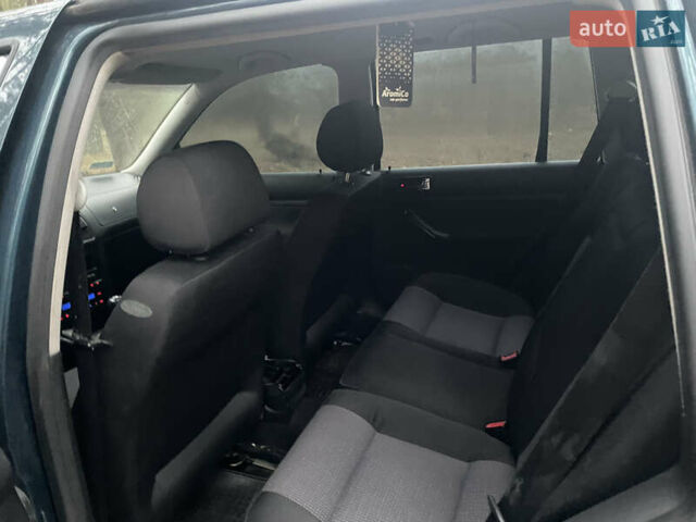 Зелений Фольксваген Гольф, об'ємом двигуна 1.6 л та пробігом 277 тис. км за 3900 $, фото 6 на Automoto.ua