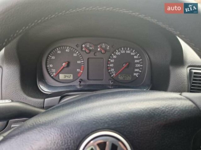 Зеленый Фольксваген Гольф, объемом двигателя 1.6 л и пробегом 254 тыс. км за 4500 $, фото 8 на Automoto.ua