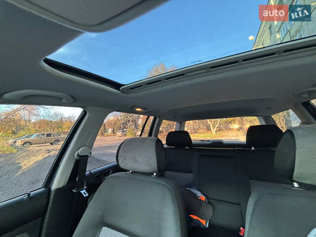 Зелений Фольксваген Гольф, об'ємом двигуна 1.6 л та пробігом 246 тис. км за 4400 $, фото 11 на Automoto.ua