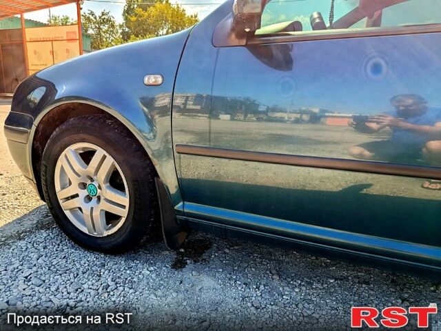 Зеленый Фольксваген Гольф, объемом двигателя 1.6 л и пробегом 270 тыс. км за 4200 $, фото 5 на Automoto.ua