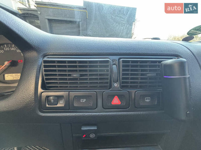 Зелений Фольксваген Гольф, об'ємом двигуна 1.6 л та пробігом 246 тис. км за 4400 $, фото 14 на Automoto.ua