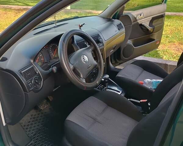 Зелений Фольксваген Гольф, об'ємом двигуна 1.6 л та пробігом 254 тис. км за 4150 $, фото 5 на Automoto.ua