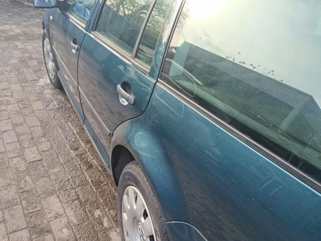 Зеленый Фольксваген Гольф, объемом двигателя 1.4 л и пробегом 226 тыс. км за 2500 $, фото 3 на Automoto.ua