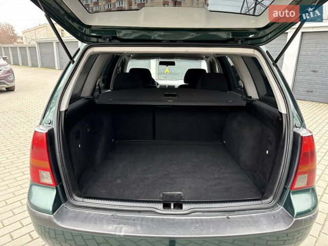 Зеленый Фольксваген Гольф, объемом двигателя 1.9 л и пробегом 377 тыс. км за 4150 $, фото 34 на Automoto.ua