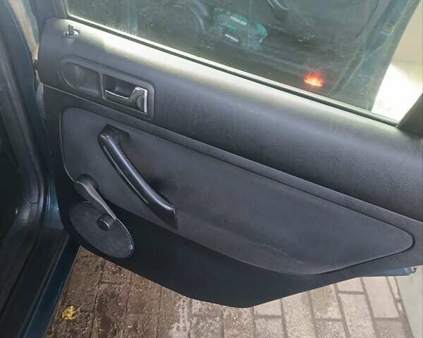 Зелений Фольксваген Гольф, об'ємом двигуна 1.4 л та пробігом 226 тис. км за 2500 $, фото 10 на Automoto.ua