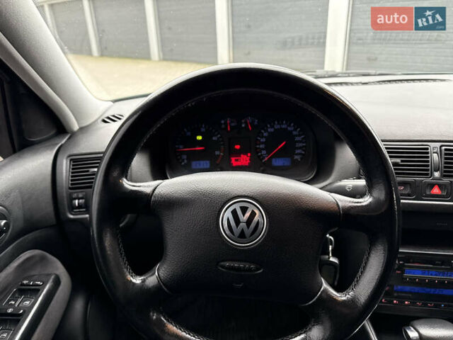 Зеленый Фольксваген Гольф, объемом двигателя 1.9 л и пробегом 377 тыс. км за 4150 $, фото 33 на Automoto.ua