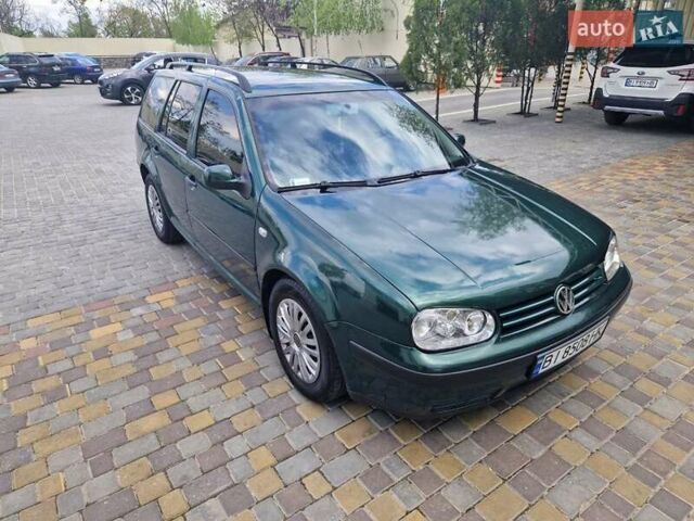 Зеленый Фольксваген Гольф, объемом двигателя 1.6 л и пробегом 254 тыс. км за 4500 $, фото 2 на Automoto.ua