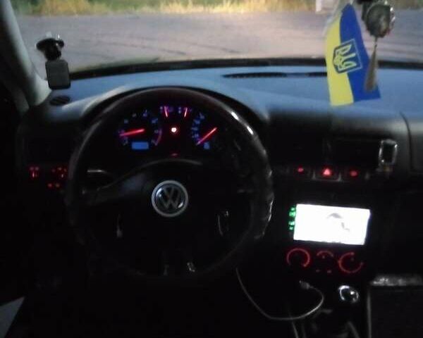 Зелений Фольксваген Гольф, об'ємом двигуна 1.4 л та пробігом 387 тис. км за 3000 $, фото 2 на Automoto.ua