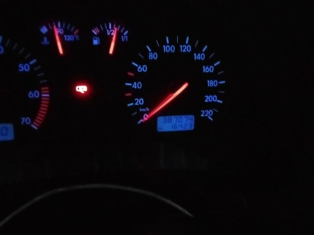 Зеленый Фольксваген Гольф, объемом двигателя 1.4 л и пробегом 387 тыс. км за 3000 $, фото 6 на Automoto.ua