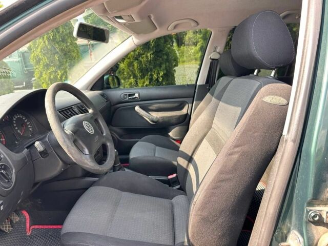 Зелений Фольксваген Гольф, об'ємом двигуна 2 л та пробігом 309 тис. км за 4450 $, фото 6 на Automoto.ua