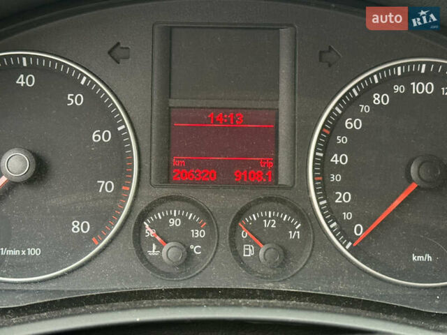 Зеленый Фольксваген Гольф, объемом двигателя 1.4 л и пробегом 206 тыс. км за 5700 $, фото 7 на Automoto.ua