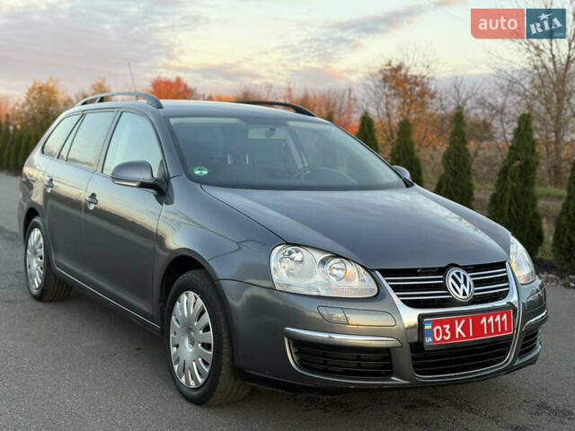 Зеленый Фольксваген Гольф, объемом двигателя 1.6 л и пробегом 174 тыс. км за 6500 $, фото 7 на Automoto.ua