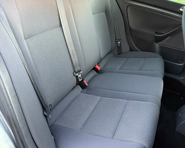 Зеленый Фольксваген Гольф, объемом двигателя 1.6 л и пробегом 174 тыс. км за 6500 $, фото 30 на Automoto.ua