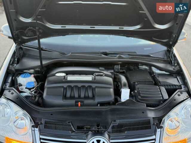 Зеленый Фольксваген Гольф, объемом двигателя 1.6 л и пробегом 174 тыс. км за 6500 $, фото 26 на Automoto.ua