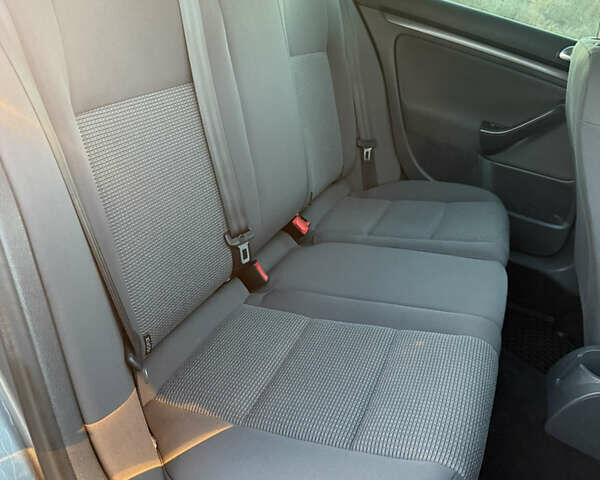 Зеленый Фольксваген Гольф, объемом двигателя 1.6 л и пробегом 174 тыс. км за 6500 $, фото 24 на Automoto.ua