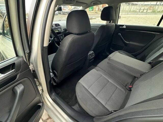 Зеленый Фольксваген Гольф, объемом двигателя 1.4 л и пробегом 200 тыс. км за 7800 $, фото 11 на Automoto.ua