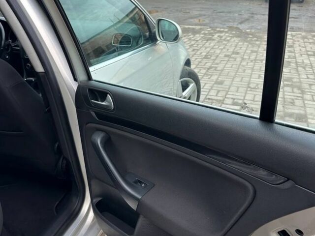 Зеленый Фольксваген Гольф, объемом двигателя 1.4 л и пробегом 200 тыс. км за 7800 $, фото 13 на Automoto.ua