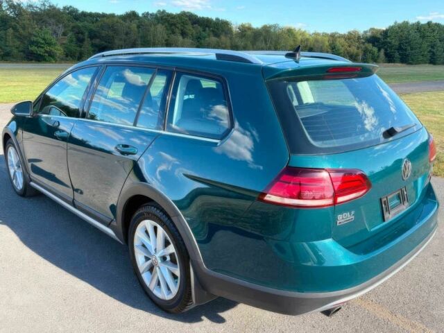 Зеленый Фольксваген Гольф, объемом двигателя 1.8 л и пробегом 43 тыс. км за 8400 $, фото 2 на Automoto.ua