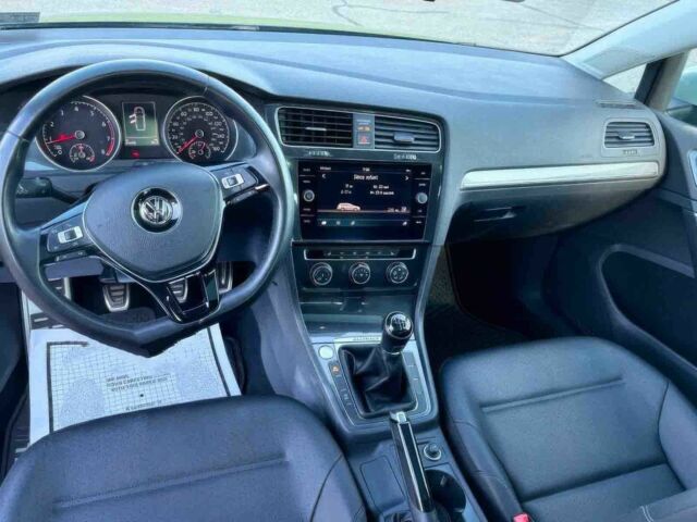 Зеленый Фольксваген Гольф, объемом двигателя 1.8 л и пробегом 43 тыс. км за 8400 $, фото 5 на Automoto.ua