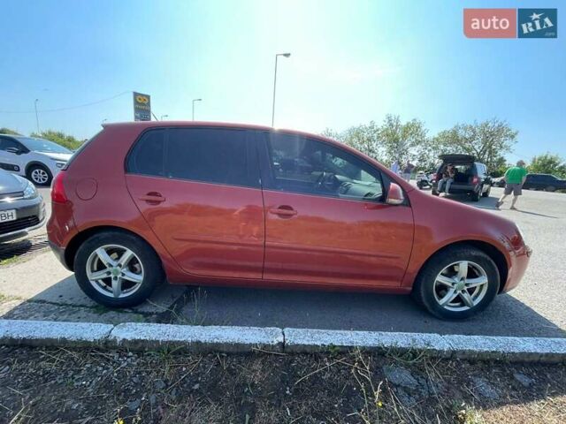 Оранжевый Фольксваген Гольф, объемом двигателя 1.39 л и пробегом 210 тыс. км за 5200 $, фото 6 на Automoto.ua