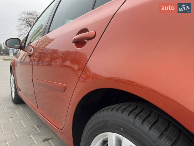 Помаранчевий Фольксваген Гольф, об'ємом двигуна 1.4 л та пробігом 232 тис. км за 6190 $, фото 17 на Automoto.ua