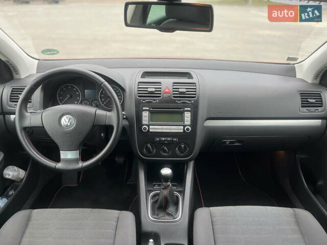 Помаранчевий Фольксваген Гольф, об'ємом двигуна 1.4 л та пробігом 232 тис. км за 6190 $, фото 32 на Automoto.ua