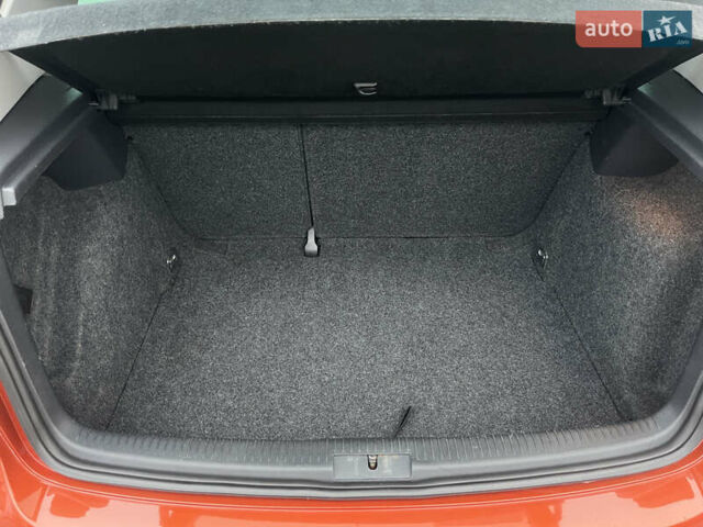 Помаранчевий Фольксваген Гольф, об'ємом двигуна 1.4 л та пробігом 232 тис. км за 6190 $, фото 63 на Automoto.ua