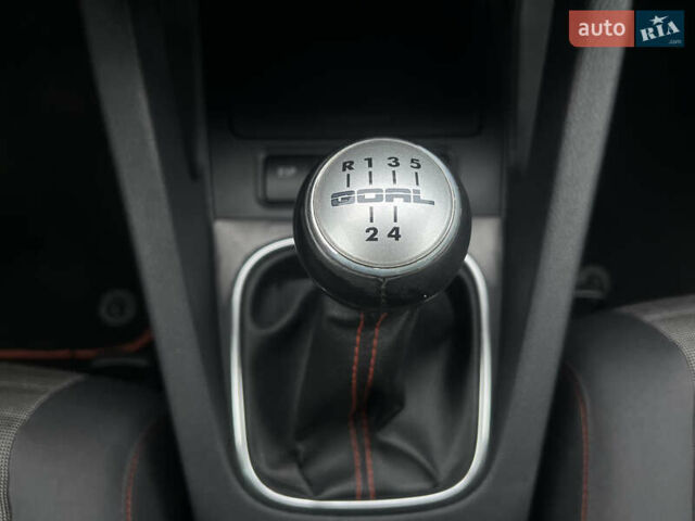 Помаранчевий Фольксваген Гольф, об'ємом двигуна 1.4 л та пробігом 232 тис. км за 6190 $, фото 37 на Automoto.ua