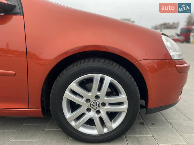 Помаранчевий Фольксваген Гольф, об'ємом двигуна 1.4 л та пробігом 232 тис. км за 6190 $, фото 13 на Automoto.ua
