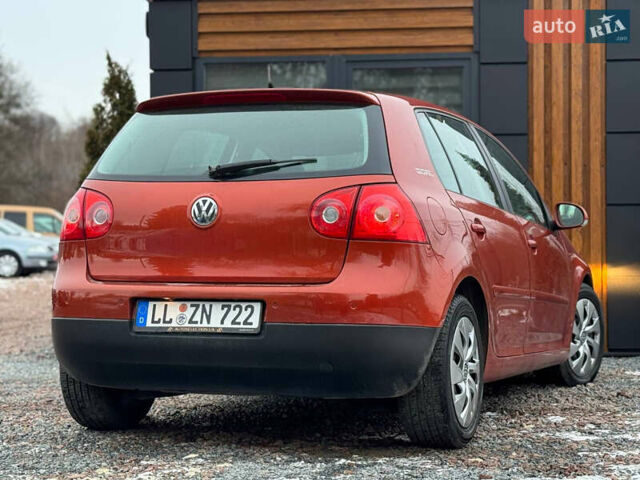 Оранжевый Фольксваген Гольф, объемом двигателя 1.6 л и пробегом 225 тыс. км за 5990 $, фото 21 на Automoto.ua